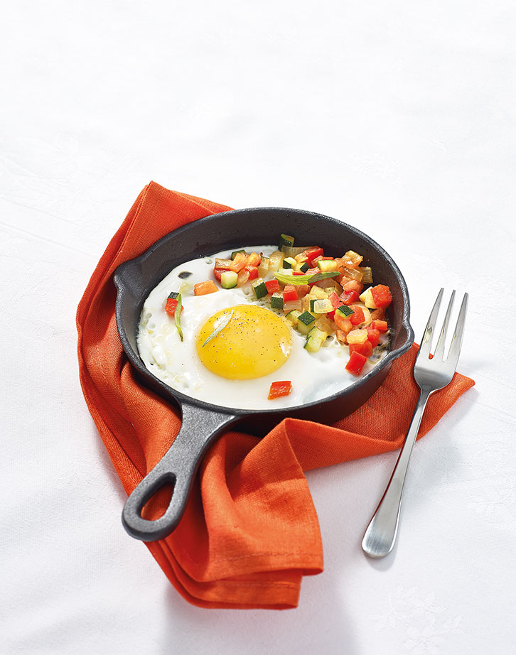 Oeuf sur le plat et petits